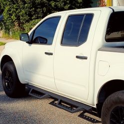 Nissan Frontier V6 Automatic 