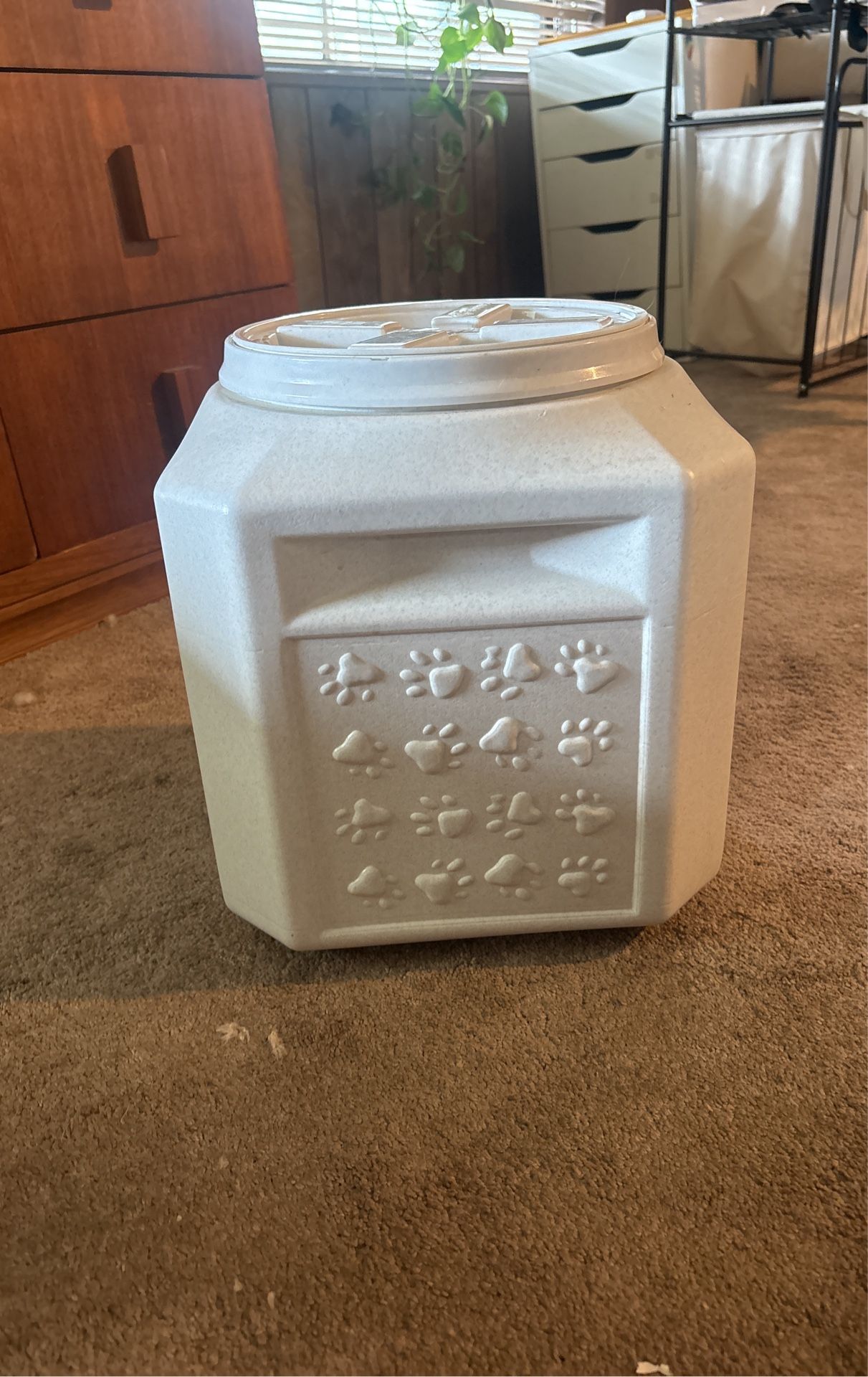 Pet Food Container