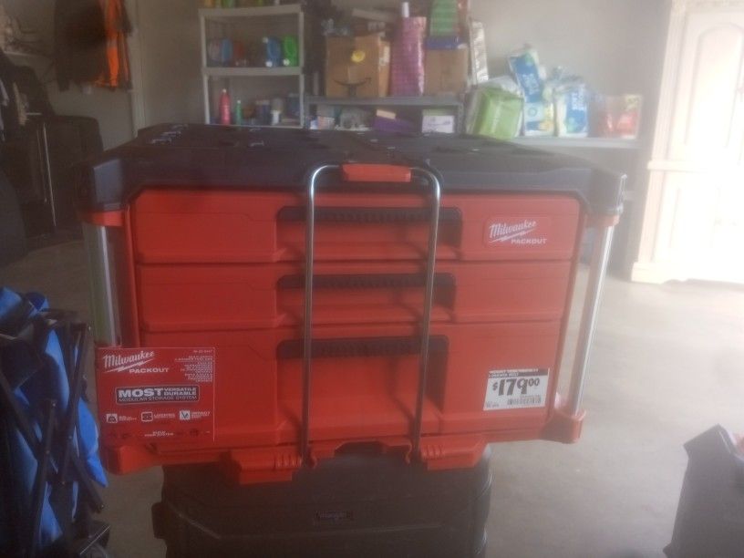 MILWAUKEE PACKOUT MUILTI- DEPTH 3-DRAWER TOOL BOX