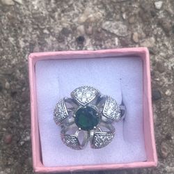 Green Emerald ring 