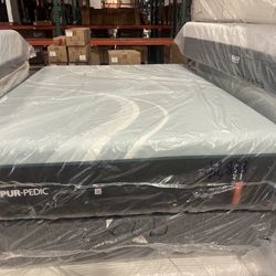 Queen Mattress Tempurpedic ProAdapt Firm 💯