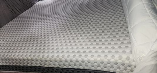 King Sized Layla Memory Foam Mattress