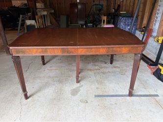 Vintage Mahogany Dining Table with Two Leaves - $50 (Amherst) ‹image 1 of 7›