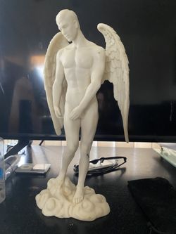 Small Ángel Statue