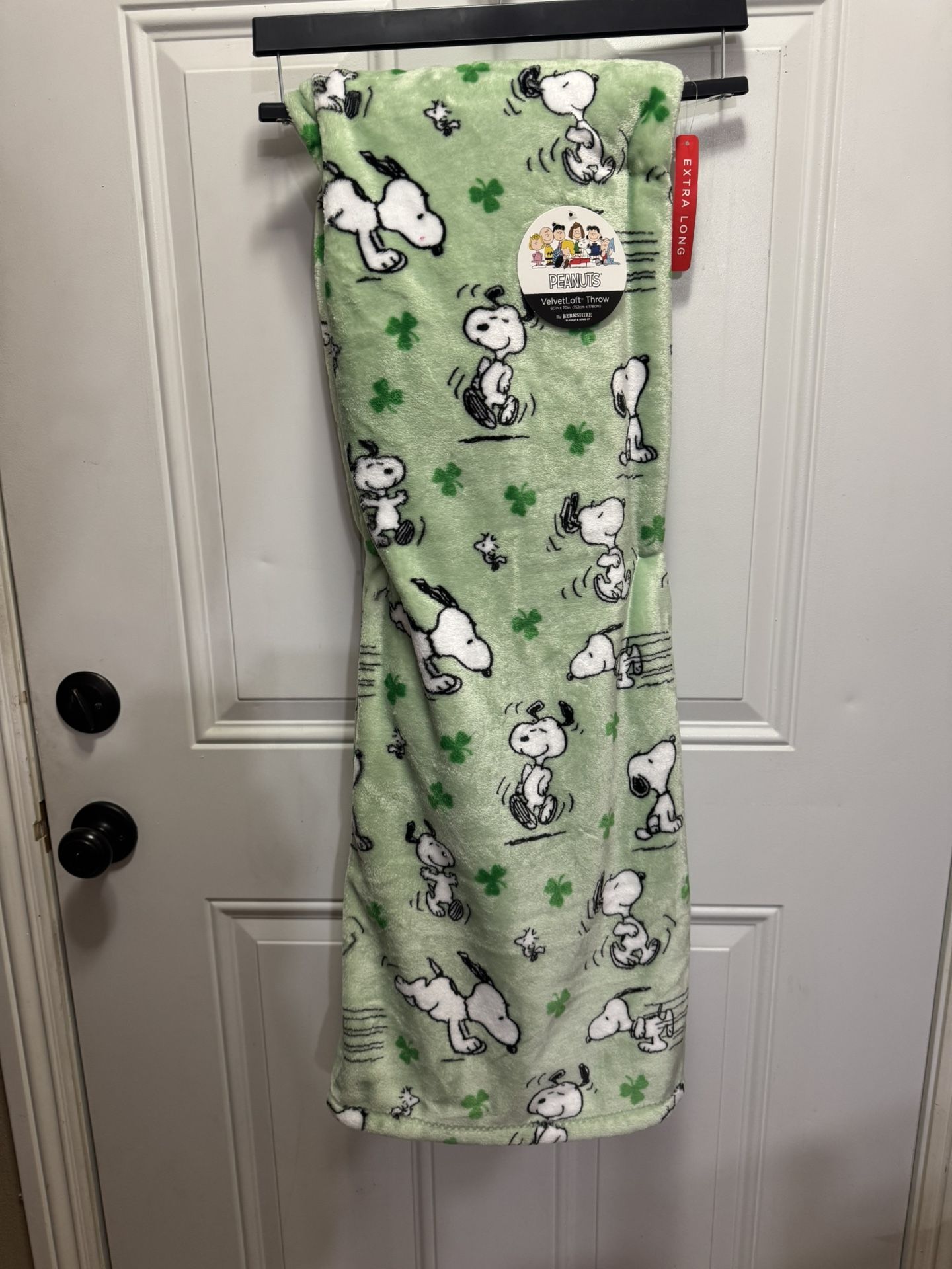 Snoopy Peanuts St Patrick’s Day Throw/blanket $25