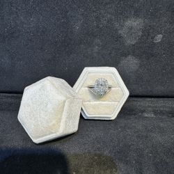 2.7 ct. Engagement/Wedding Set - size 4.25
