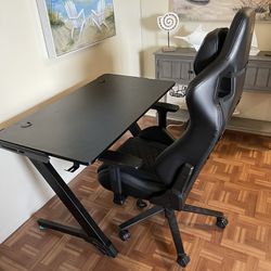 PC Gamer Table And Chair