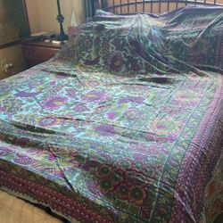 Lightweight, Bedspread, Purple, And Green
