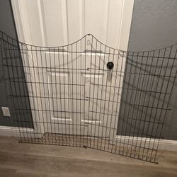 8 Panel Fence With Connecting Poles