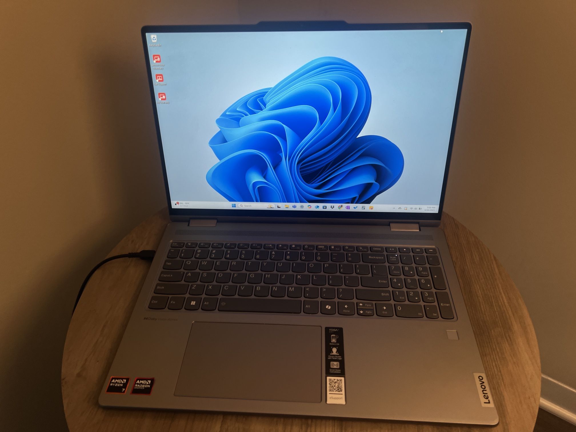 Lenovo Yoga 7 2-in-1 16AHP9 (16.0 GB AMD Ryzen 7 1TB) + Lenovo Digital Pen 2