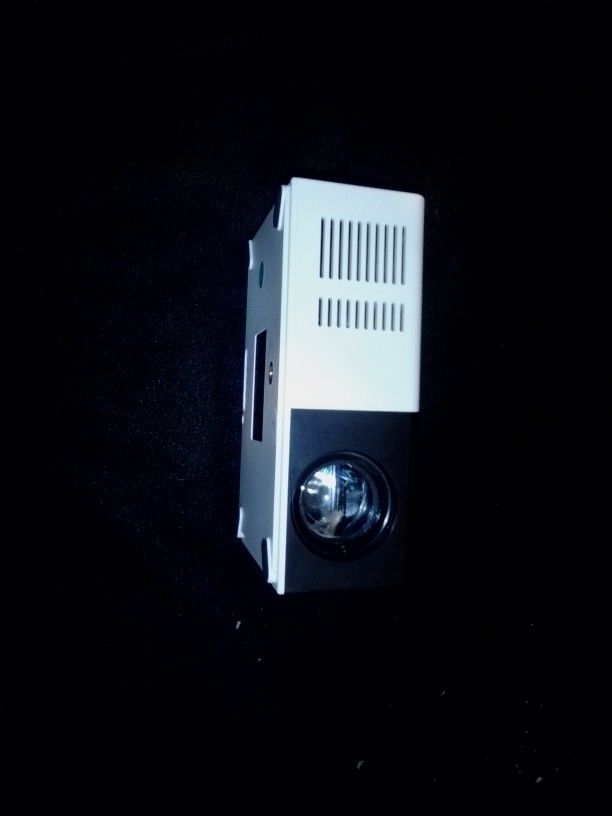 Mini Same Screen Projector