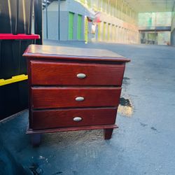 3-Drawer Wood Nightstand and dresser