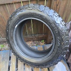 BFGOODrich LT275 70 20 Single Used Tire