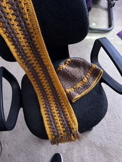 Crochet Hat And Scarf 