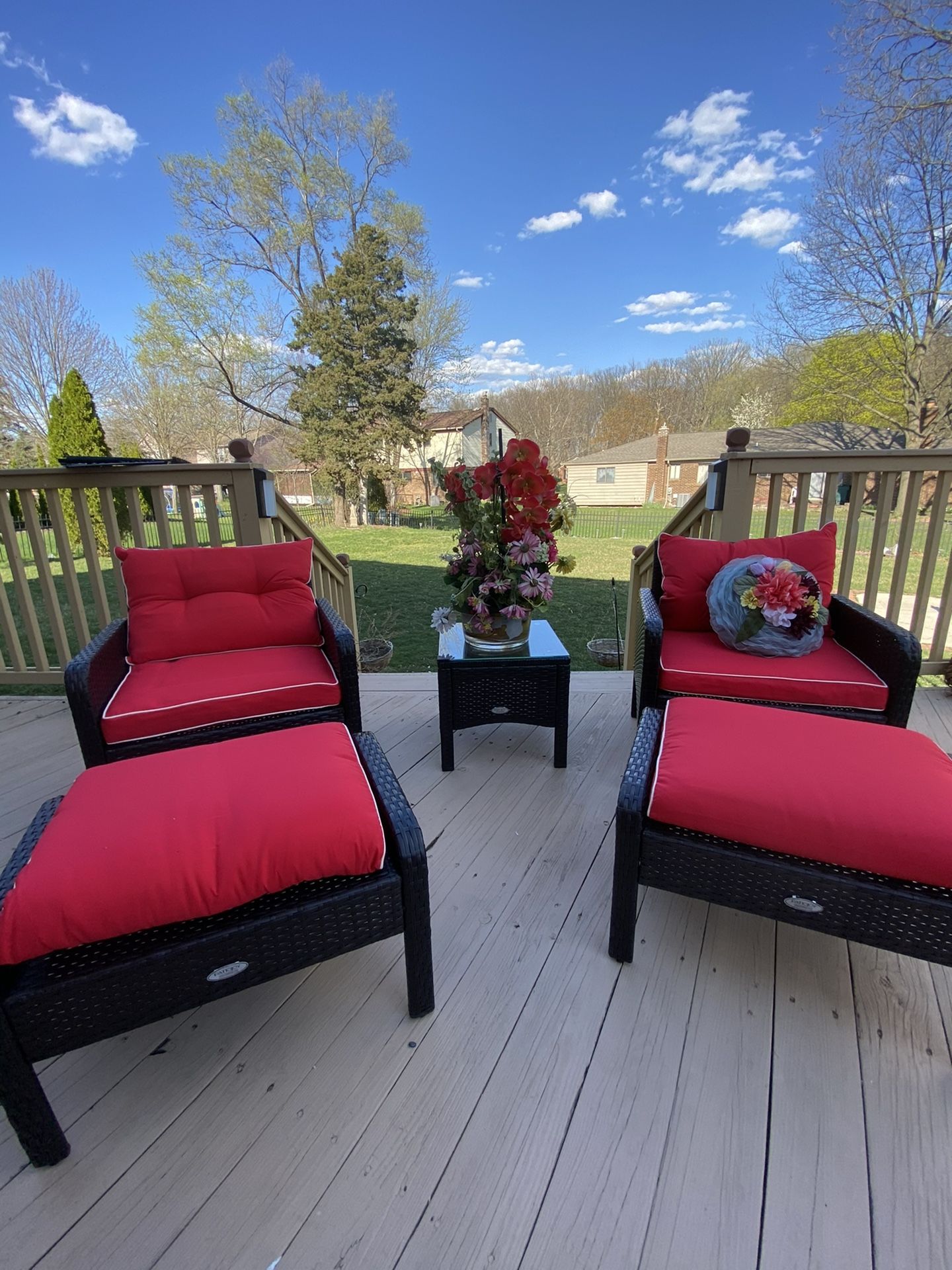 Beautiful gorgeous two chairs and table with the Ottoman bran New