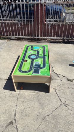 Kids play table