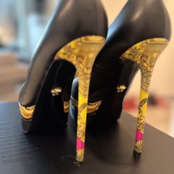 Versace Medusa Pumps