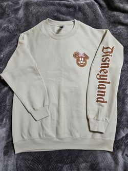 christmas DISNEY crewneck!