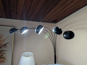 Corner reach over lamp 5 lights