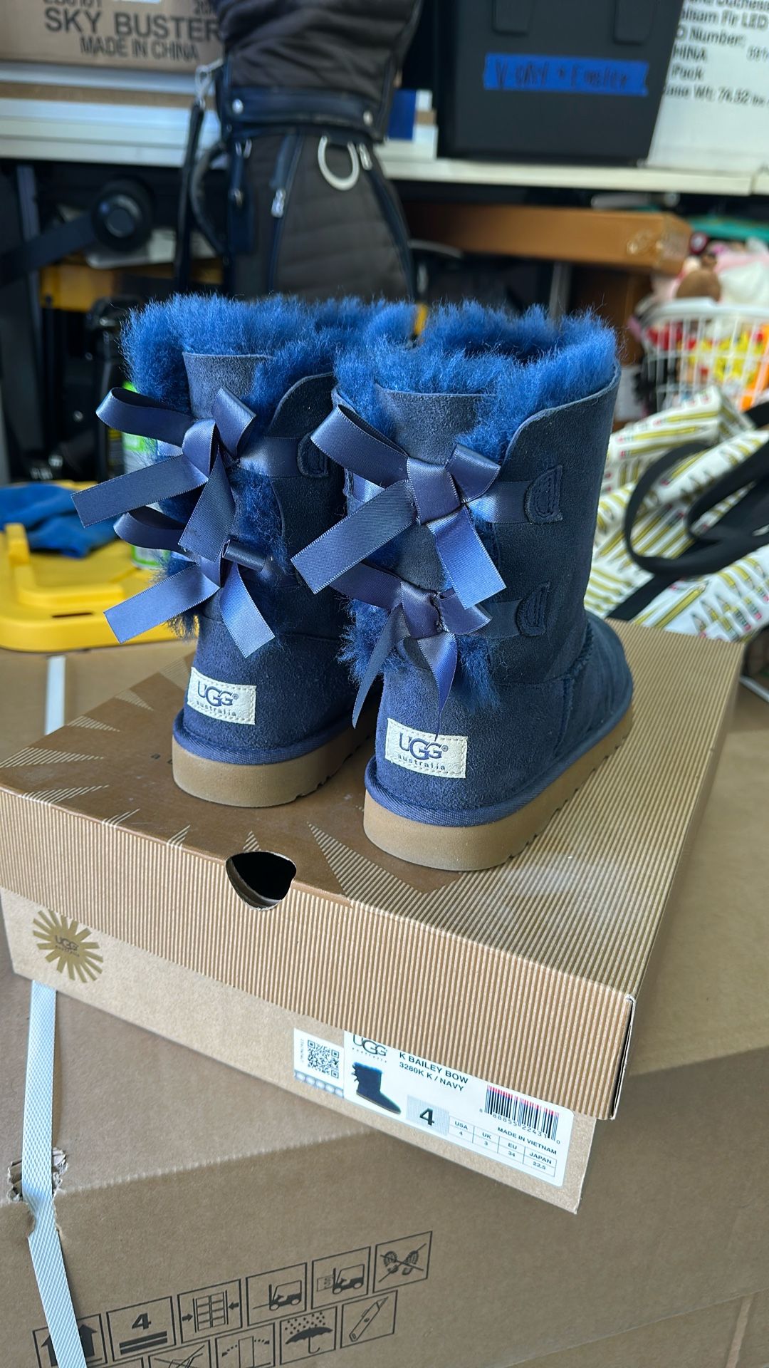 UGG Australia Kids Size 4 Women’s Size 6