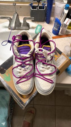 Off-White Lot 28