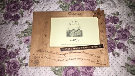 Sisters are best friends frame