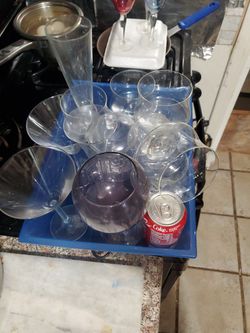 Free Diferents Sizes Of Glasses (7 Are Same) Free