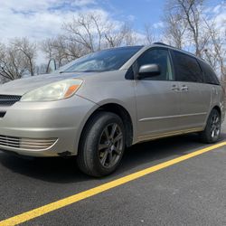 2005 Toyota Sienna