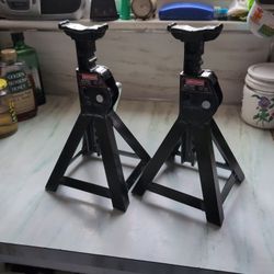 Jack  Stand 2 1/4 Ton Jack Stand Or 4,500 Pounds