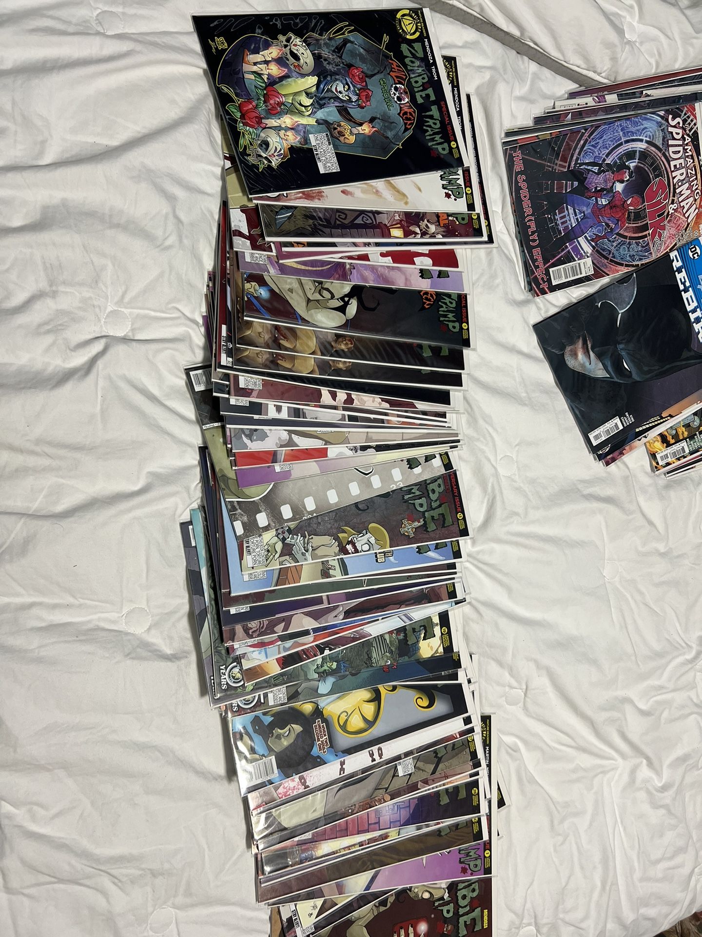 Zombie Tramp Comic Lot