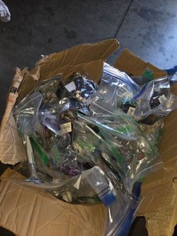 Paparazzi jewelry lot 1000+