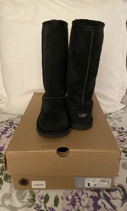 Ugg Classic Tall Boots Sz. 2