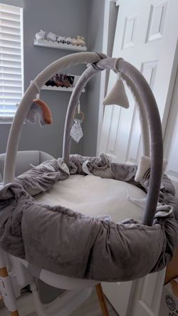 Baby play gym (NEW)