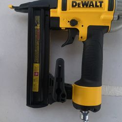 Dewalt 18 G Finish Nailer