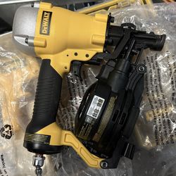 1-3/4 in. 15 Degree Pneumatic Coil Roofing Nailer 