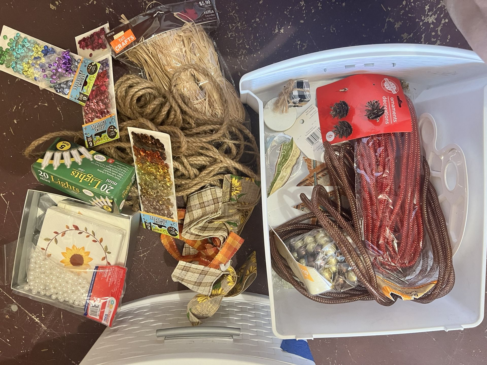 Arts And Crafts Supplies