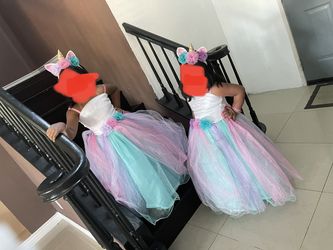 Tengo Dos Vestidos Con Deademas De Unicornio De Princesas