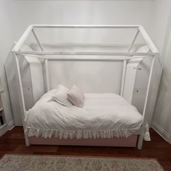 ducduc House Bed With Pull Out Bottom