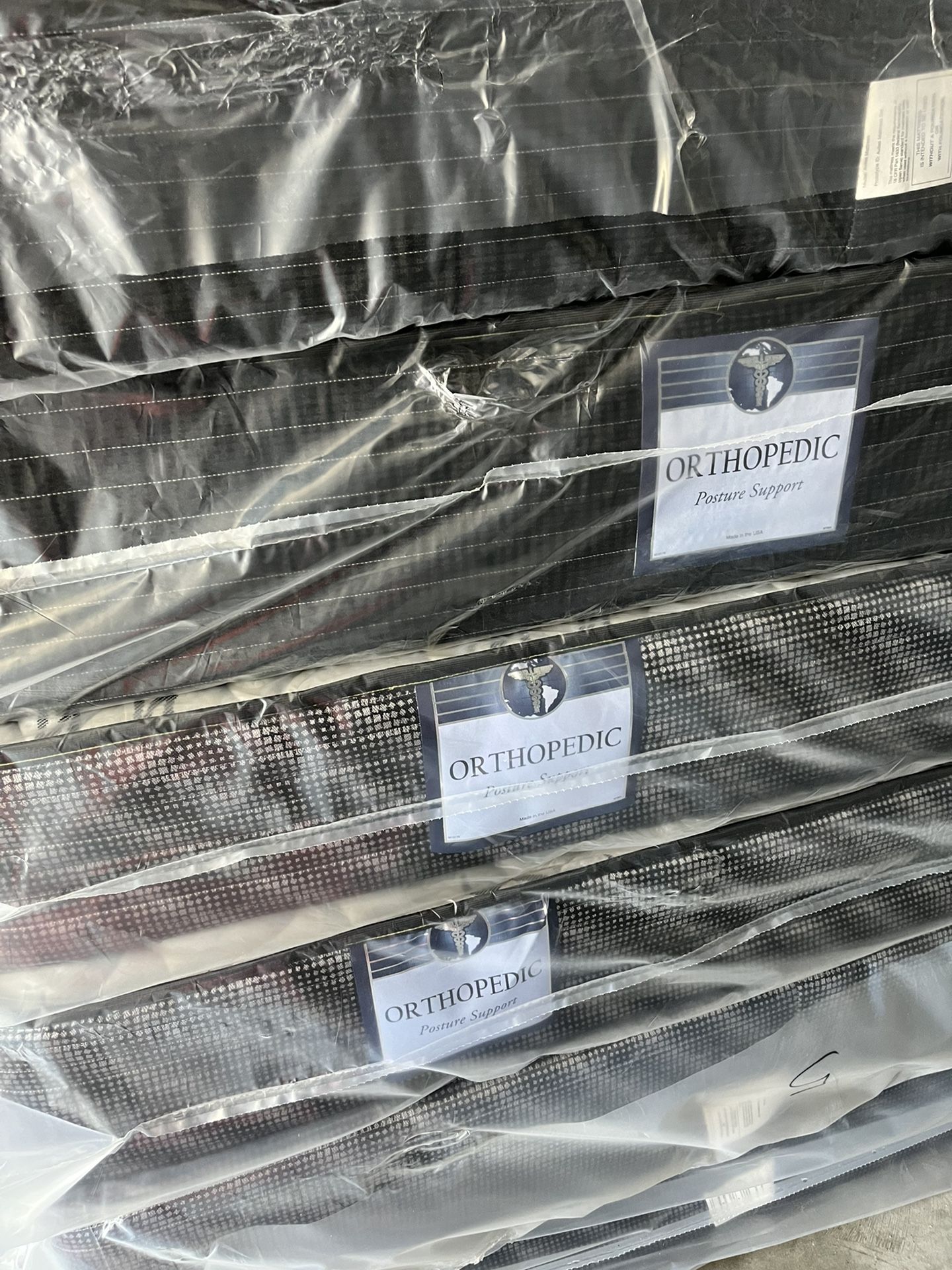 🛏🛏TWINFULLQUEEN AND KING MATTRESS STARTING AT $150 A SET BEST PRICE IN TOWN BEST PRICE ON BRAND NEW PLUSH TOP MATTRESS🛏🛏