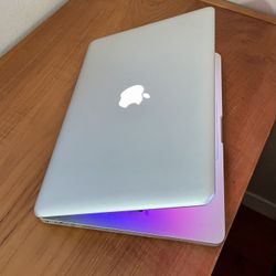 Apple MacBook Pro 13” I5/8GB/256GB SSD $140