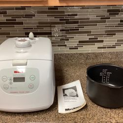 Pressure Cooker-Maxim.          (G)