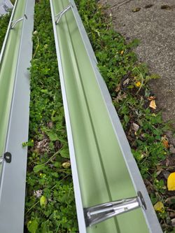 Rain gutter