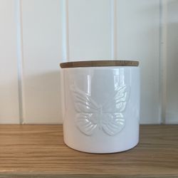 Small Dolly Parton White Porcelain Butterfly Container