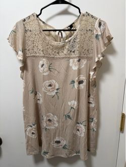 Torrid top. 2X 18-20, beige