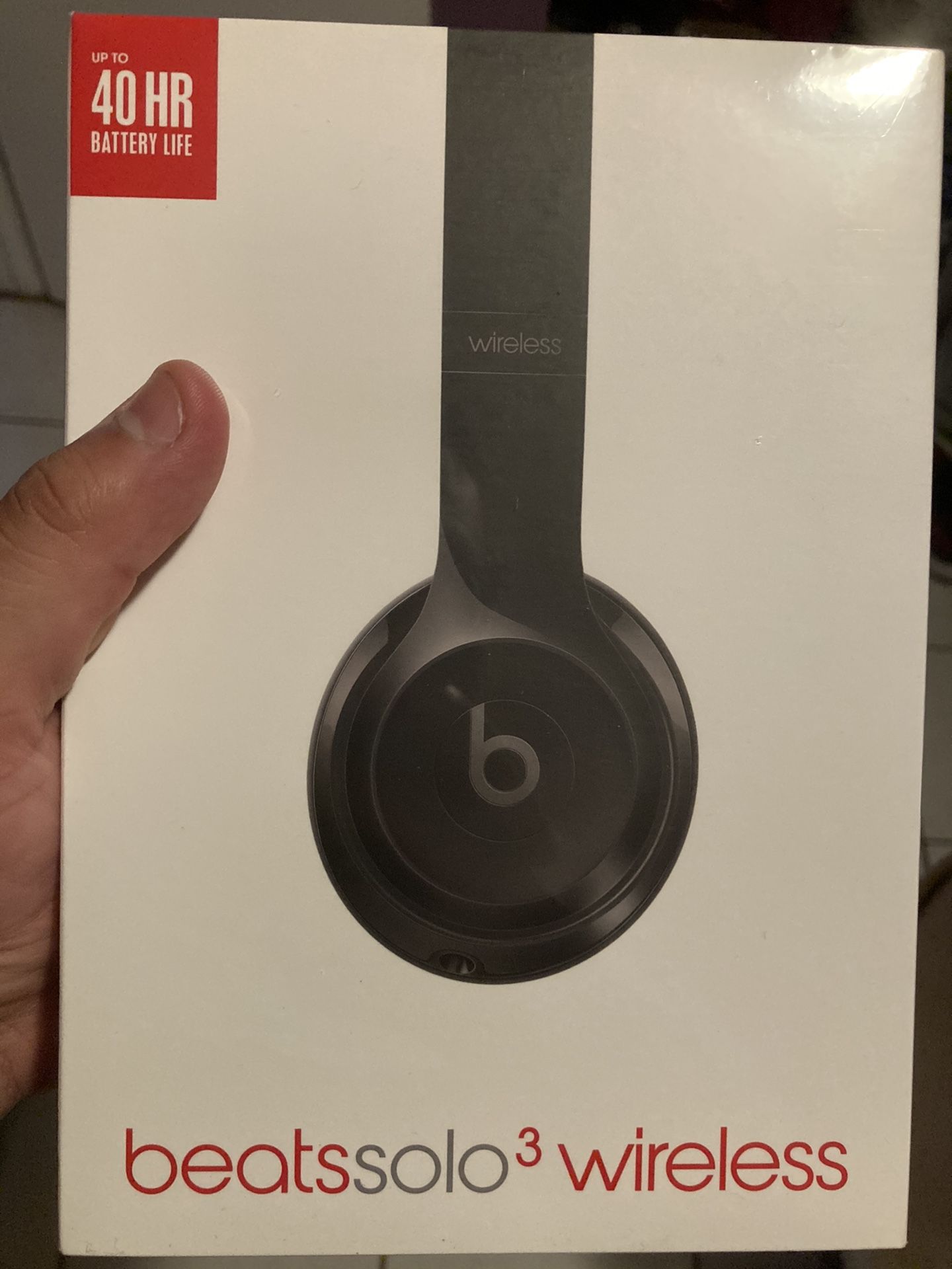 Beats solo 3 wireless (sealed box brand new)