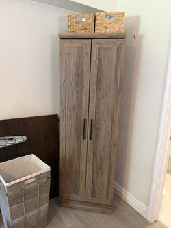 Sauder Cabinet