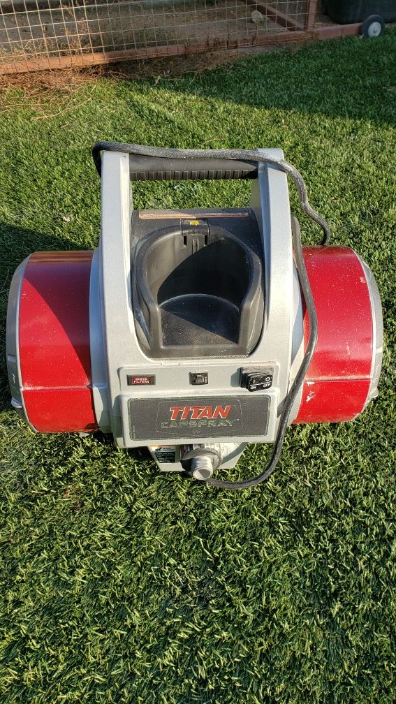 Titan capspray 95, paint sprayer for Sale in Windsor Hills,