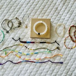 LOKAI Bracelet (contains Water from Mt. Everest & Mud from The Dead Sea + 13 More Bracelets !