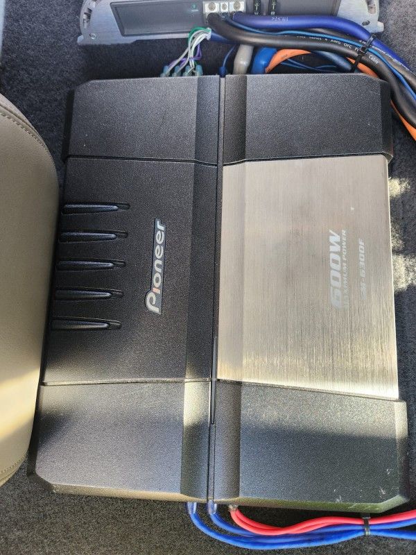 Pioneer Amplifier 600 W Maximum Power (MUST GO!)