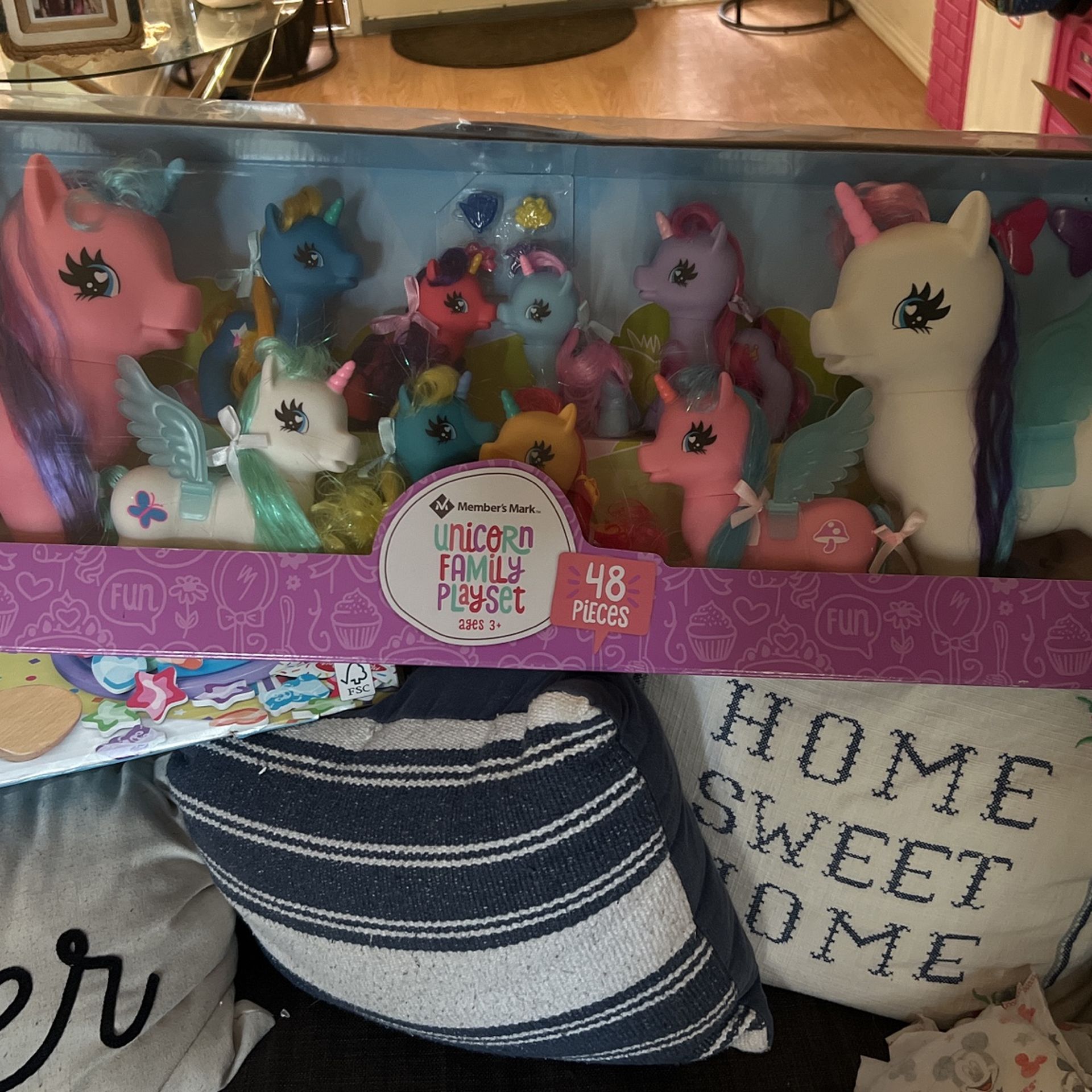 Unicorn Family Playset